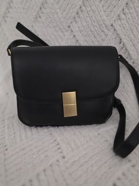 Mango Black Crossbody with Magnetic Gold Clasp